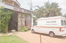 L’insoutenable centralisation du système de santé au Cameroun L’insoutenable centralisation du système de santé au Cameroun