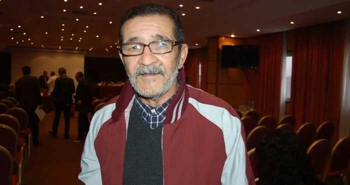 SM le Roi Mohammed VI a adresé un message de condoléances et de compassion aux membres de la famille de l'artiste feu Mustapha Zaari SM le Roi Mohammed VI a adresé un message de condoléances et de compassion aux membres de la famille de l'artiste feu Mustapha Zaari