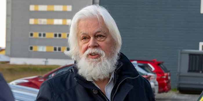 Paul Watson. L'éco-pirate qui fait des vagues Paul Watson. L'éco-pirate qui fait des vagues