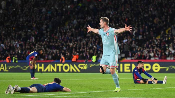 Liga : L'Atlético renverse Barcelone in extremis et prend seul la tête Liga : L'Atlético renverse Barcelone in extremis et prend seul la tête
