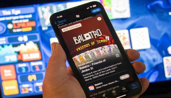 Derrière le populaire jeu "Balatro", un concepteur canadien qui joue solo Derrière le populaire jeu "Balatro", un concepteur canadien qui joue solo