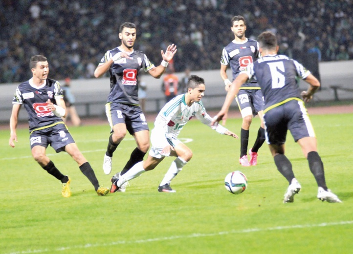 Le MAT tout feu tout flamme devant le Raja à Casablanca Le MAT tout feu tout flamme devant le Raja à Casablanca