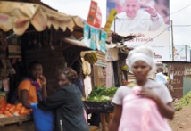 Tournée africaine à haut risque pour le pape Tournée africaine à haut risque pour le pape