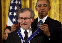 Obama honore Spielberg Le réalisateur à «l'imagination sans limites» Obama honore Spielberg Le réalisateur à «l'imagination sans limites»