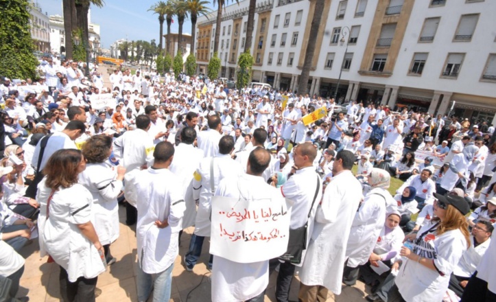 Blouses blanches et colère noire Blouses blanches et colère noire