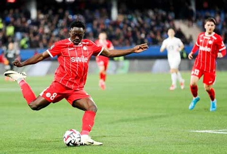 Akor Adams vers le FC Séville Akor Adams vers le FC Séville