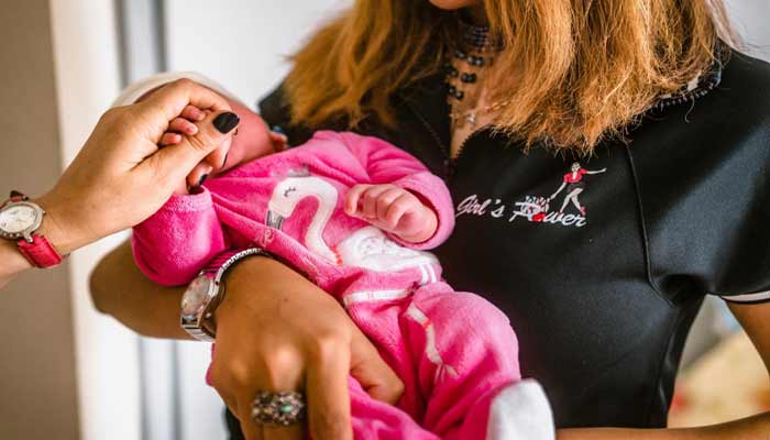 Les mères célibataires face à des normes sociales et patriarcales les exposant à une précarité insoutenable Les mères célibataires face à des normes sociales et patriarcales les exposant à une précarité insoutenable