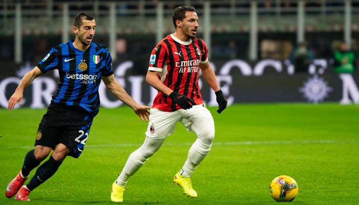 "L'AC Milan va améliorer sa situation", prédit Ibrahimovic après son mercato intense
"L'AC Milan va améliorer sa situation", prédit Ibrahimovic après son mercato intense