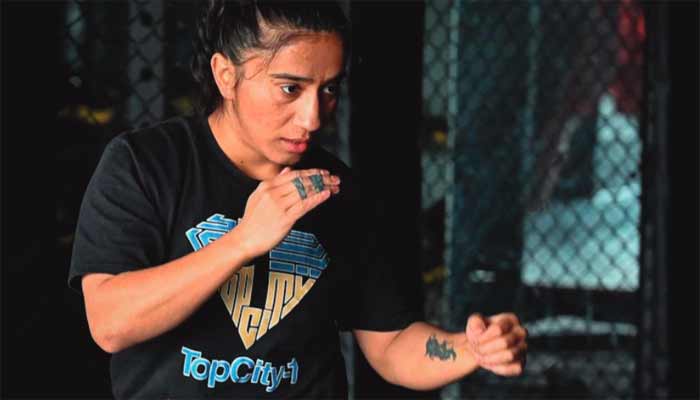 Anita Karim encaisse coups et critiques pour défendre le MMA au Pakistan Anita Karim encaisse coups et critiques pour défendre le MMA au Pakistan