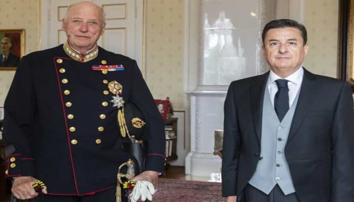 SM le Roi félicite le Roi de Norvège à l'occasion de son anniversaire SM le Roi félicite le Roi de Norvège à l'occasion de son anniversaire