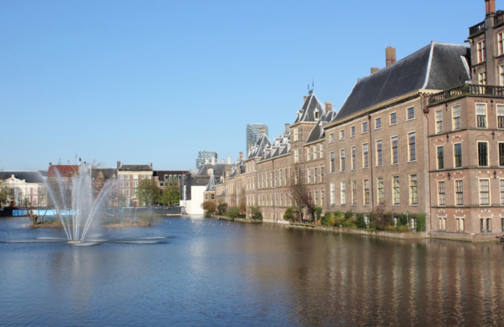 Les Marocains résidant aux Pays-Bas demandent au gouvernement d’assumer ses responsabilités Les Marocains résidant aux Pays-Bas demandent au gouvernement d’assumer ses responsabilités