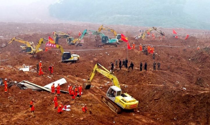 91 disparus dans un énorme glissement de terrain en Chine 91 disparus dans un énorme glissement de terrain en Chine