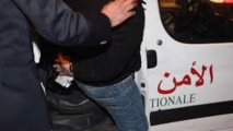 Arrestation à Inezgan de deux individus soupçonnés de vol avec violence sous la menace de l'arme blanche Arrestation à Inezgan de deux individus soupçonnés de vol avec violence sous la menace de l'arme blanche