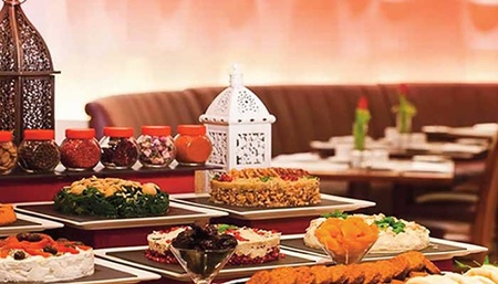 Au Ramadan, les cafés et restaurants mettent les petits plats dans les grands Au Ramadan, les cafés et restaurants mettent les petits plats dans les grands