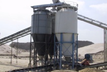 Hydrocarbures et mines : 455070 km2 explorés Hydrocarbures et mines : 455070 km2 explorés