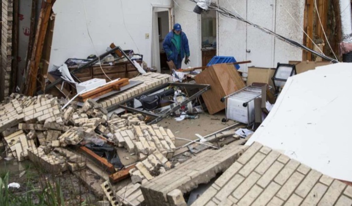 Tornades, inondations et chutes de neige font au moins 44 morts aux Etats-Unis Tornades, inondations et chutes de neige font au moins 44 morts aux Etats-Unis