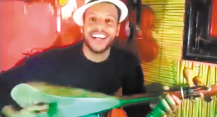 La polémique de «Jouj frank» a désormais son tube La polémique de «Jouj frank» a désormais son tube
