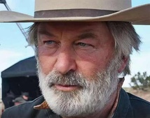 "Rust", film avec Alec Baldwin endeuillé par une mort sur le tournage, dévoile sa bande-annonce "Rust", film avec Alec Baldwin endeuillé par une mort sur le tournage, dévoile sa bande-annonce