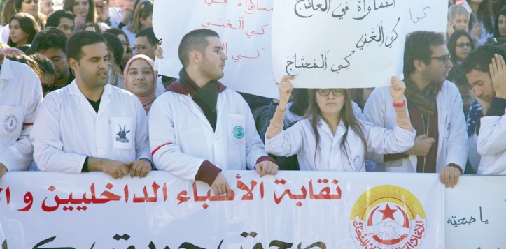 El Ouardi autorise les médecins de la santé publique à exercer dans le privé pour mieux vider les hôpitaux El Ouardi autorise les médecins de la santé publique à exercer dans le privé pour mieux vider les hôpitaux