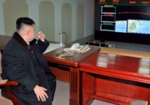 Washington et Tokyo menacent Pyongyang Washington et Tokyo menacent Pyongyang