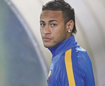 Transfert douteux : Neymar poursuivi pour escroquerie Transfert douteux : Neymar poursuivi pour escroquerie