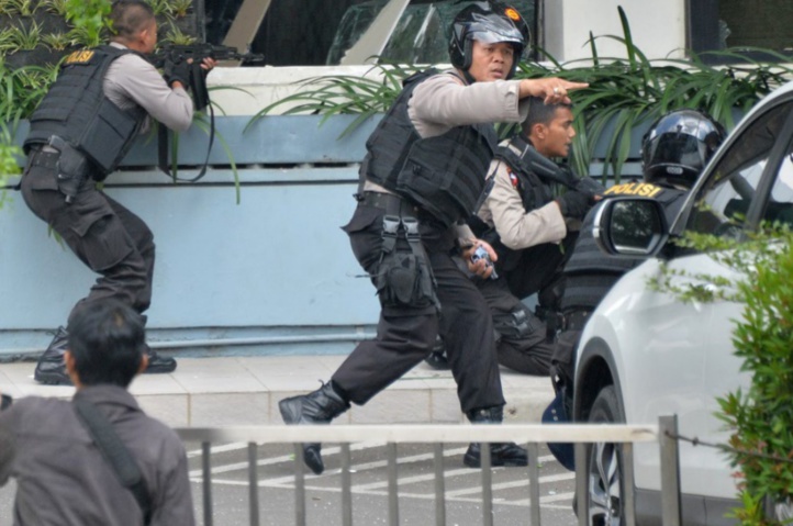 Attaques "terroristes" dans le centre de Djakarta Attaques "terroristes" dans le centre de Djakarta