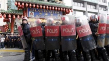 Pour avoir une promo, les policiers malaisiens doivent perdre du poids