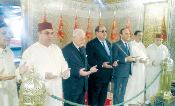 Le Bureau politique se recueille sur l’âme de S.M Mohammed V et S.M Hassan II Le Bureau politique se recueille sur l’âme de S.M Mohammed V et S.M Hassan II