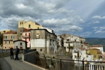 Un village médiéval italien vieillissant lance un défi à la Faucheuse