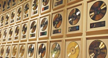 L'écoute en ligne désormais comptabilisée pour un disque d'or ou de platine L'écoute en ligne désormais comptabilisée pour un disque d'or ou de platine
