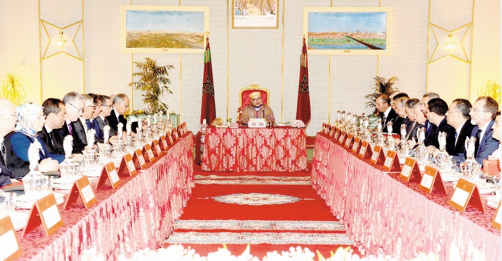 S.M. le Roi préside un Conseil des ministres à Laâyoune
