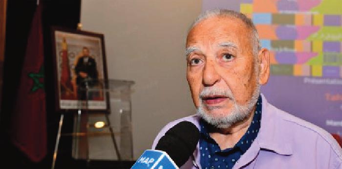 Tahar Ben Jelloun présente le livre de son exposition "De l'écriture à la peinture" Tahar Ben Jelloun présente le livre de son exposition "De l'écriture à la peinture"