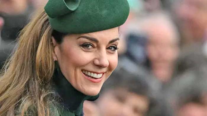 La princesse Kate signe une "mini-exposition" dans un musée londonien