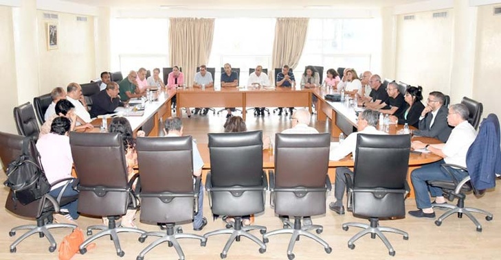 Le Bureau politique met l’accent sur la nécessité d’instaurer un climat politique sain en provoquant une secousse politique dans le but de rétablir la confiance dans les institutions Le Bureau politique met l’accent sur la nécessité d’instaurer un climat politique sain en provoquant une secousse politique dans le but de rétablir la confiance dans les institutions