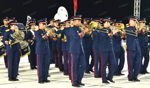 Fête de la Jeunesse: La retraite aux flambeaux illumine les artères de M'diq et de Tétouan
