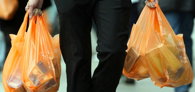 Douanes : les saisies de sacs en plastique diminuent de 76% en 2024 Douanes : les saisies de sacs en plastique diminuent de 76% en 2024
