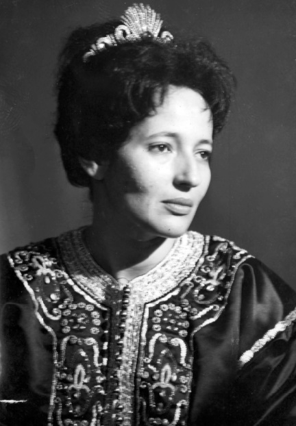 Une diplomatie au féminin pluriel Une diplomatie au féminin pluriel