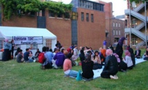 Renforcement des liens entre les jeunes Britanniques d'origine marocaine Renforcement des liens entre les jeunes Britanniques d'origine marocaine