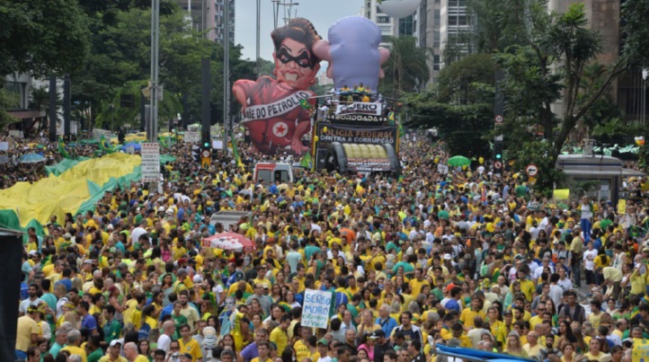 Manifestations d'ampleur historique contre la présidente Rousseff Manifestations d'ampleur historique contre la présidente Rousseff
