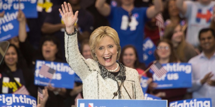 Après les primaires de mardi, un duel Clinton/Trump se dessine Après les primaires de mardi, un duel Clinton/Trump se dessine