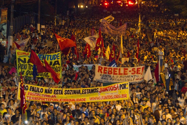 Le Brésil s'enfonce dans le chaos politique Le Brésil s'enfonce dans le chaos politique