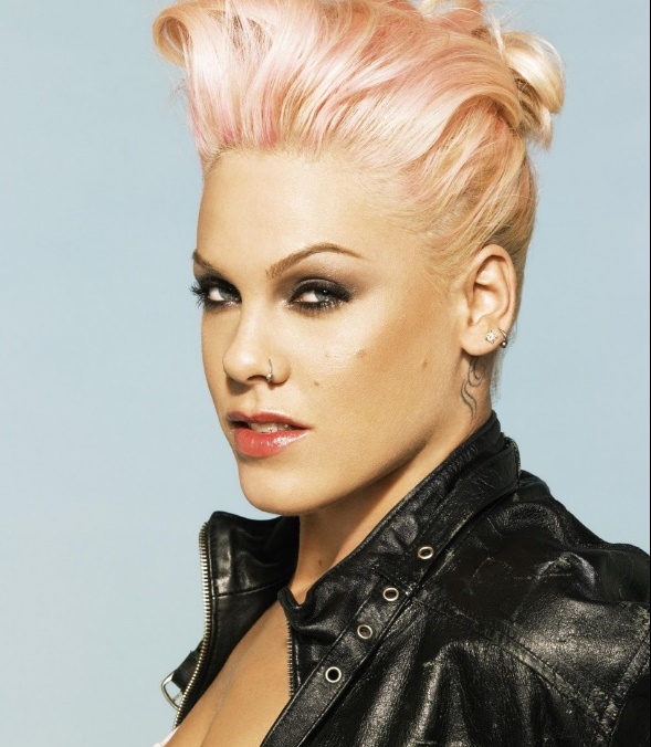 Les vedettes qui ont survécu à l'enfer de la drogue : Pink Les vedettes qui ont survécu à l'enfer de la drogue : Pink