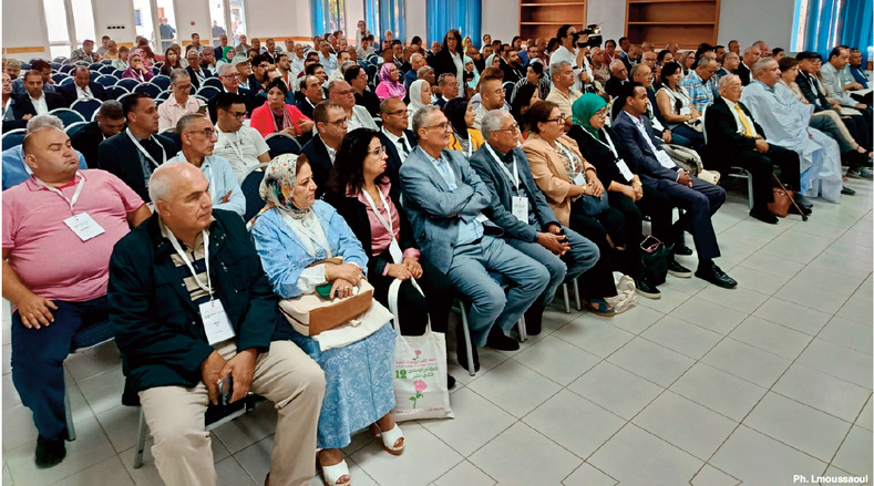 Projet du document politique de l’USFP : Restaurer la démocratie, rééquilibrer les pouvoirs, refonder la confiance Projet du document politique de l’USFP : Restaurer la démocratie, rééquilibrer les pouvoirs, refonder la confiance