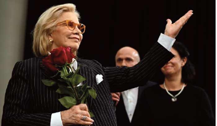 Sylvie Vartan en Bulgarie : "Je n'aime pas les départs" Sylvie Vartan en Bulgarie : "Je n'aime pas les départs"