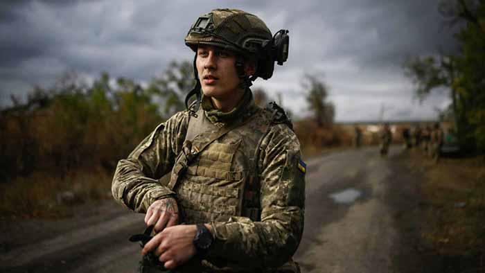 Deux jours dans la vie de Kolya, recrue ukrainienne de 18 ans