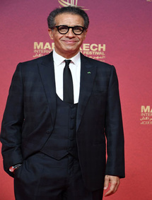 "Mira" de Nour-Eddine Lakhmari : Un regard poétique sur la quête de liberté "Mira" de Nour-Eddine Lakhmari : Un regard poétique sur la quête de liberté