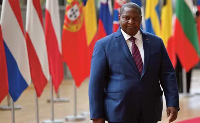 Faustin-Archange Touadéra, Président entre main de fer et main tendue