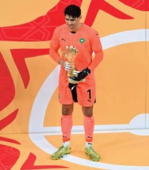 Diaz sacré meilleur buteur, Bounou meilleur gardien