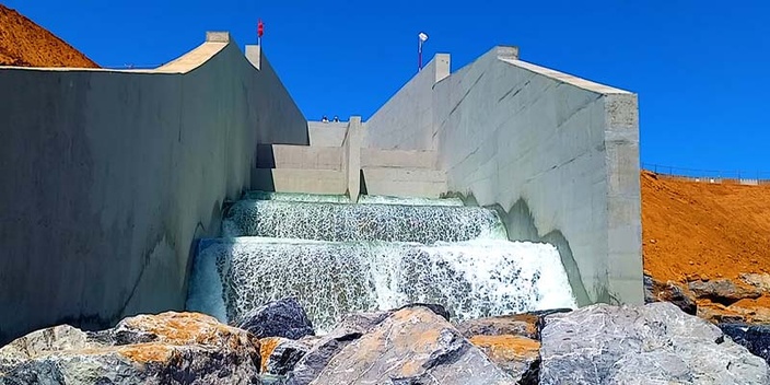 L’autoroute de l’eau est à percevoir dans un aspect technico-social