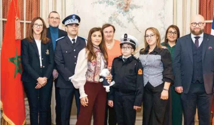 Atteint d’une maladie rare, le petit Nizar reçu en héros de la résilience au quotidien à l’ambassade du Maroc à Paris